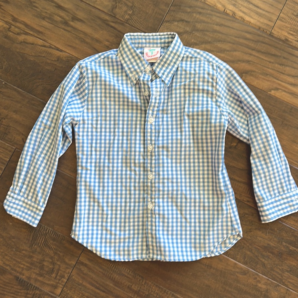 Shrimp and grits boys size 6 button down